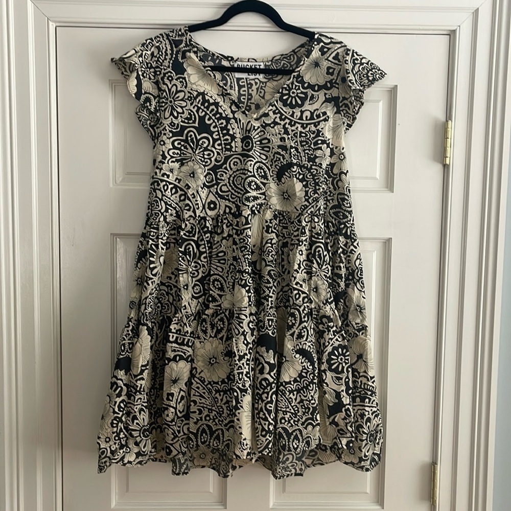 Bucket List paisley spring summer dress, cream and black new